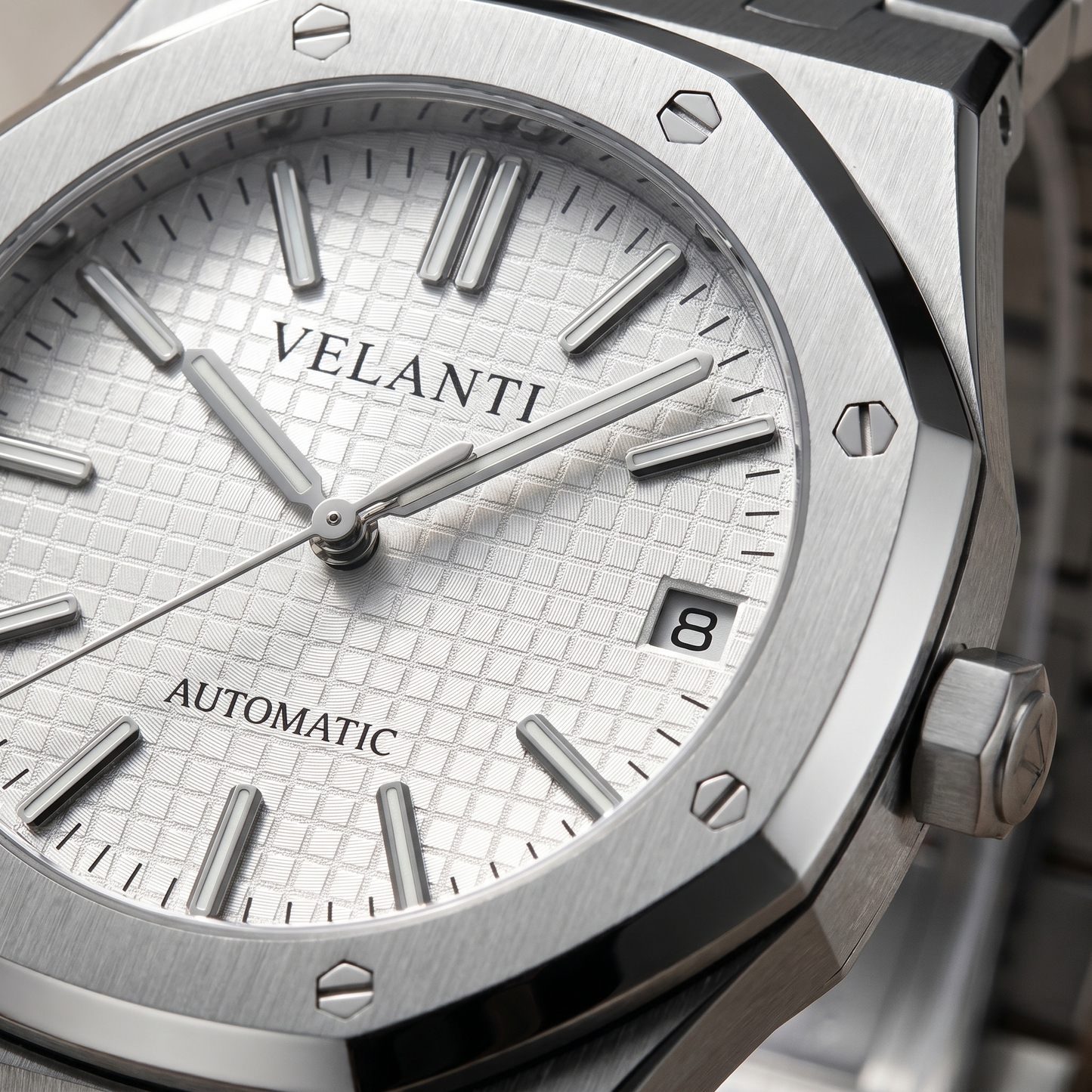 Royal Oak-style custom automatic watch, Velanti Milano Royal Veloak White, watch detail photo