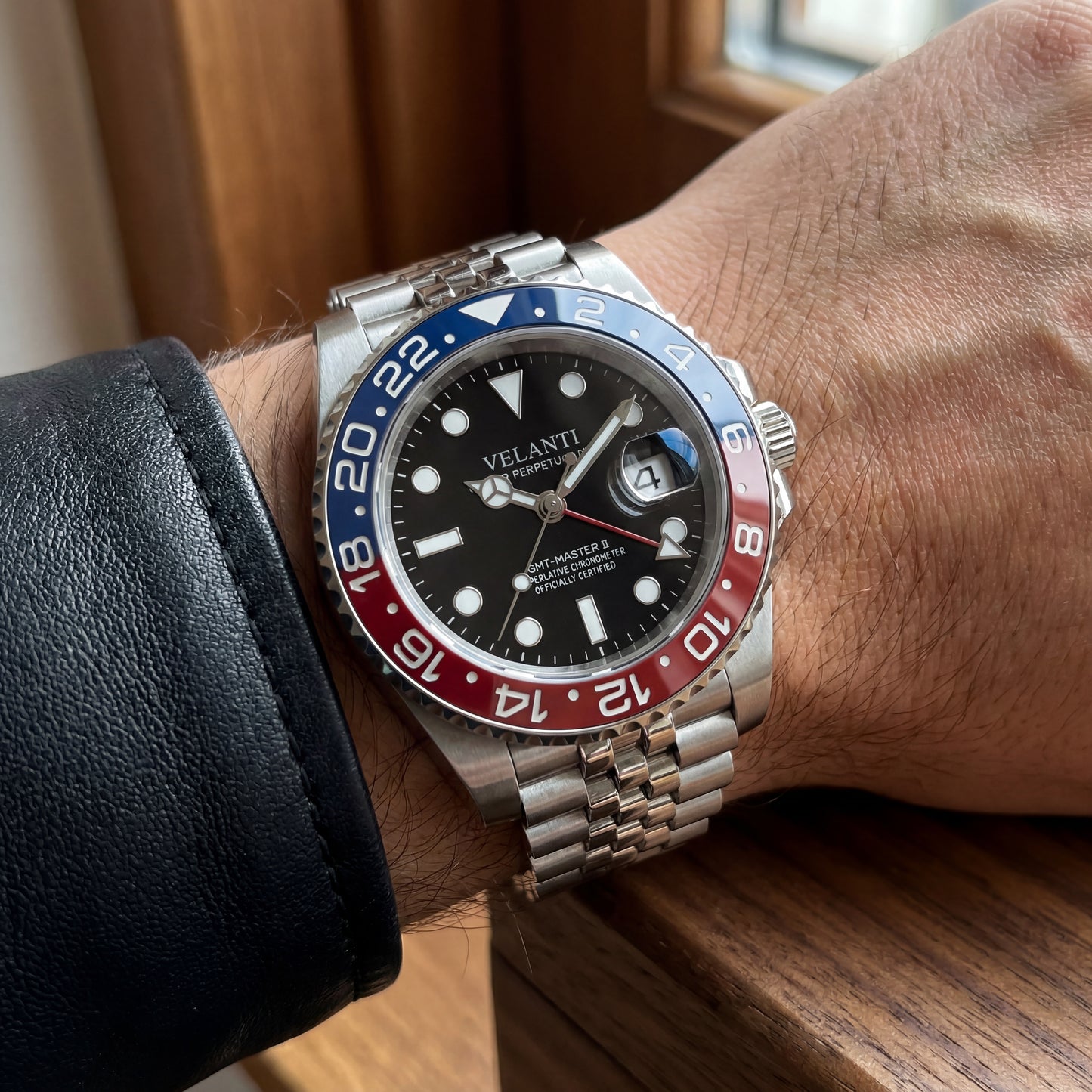 GMT-style custom mod watch, Velanti Milano Gmtvel Pepsi worn on wrist photo 6
