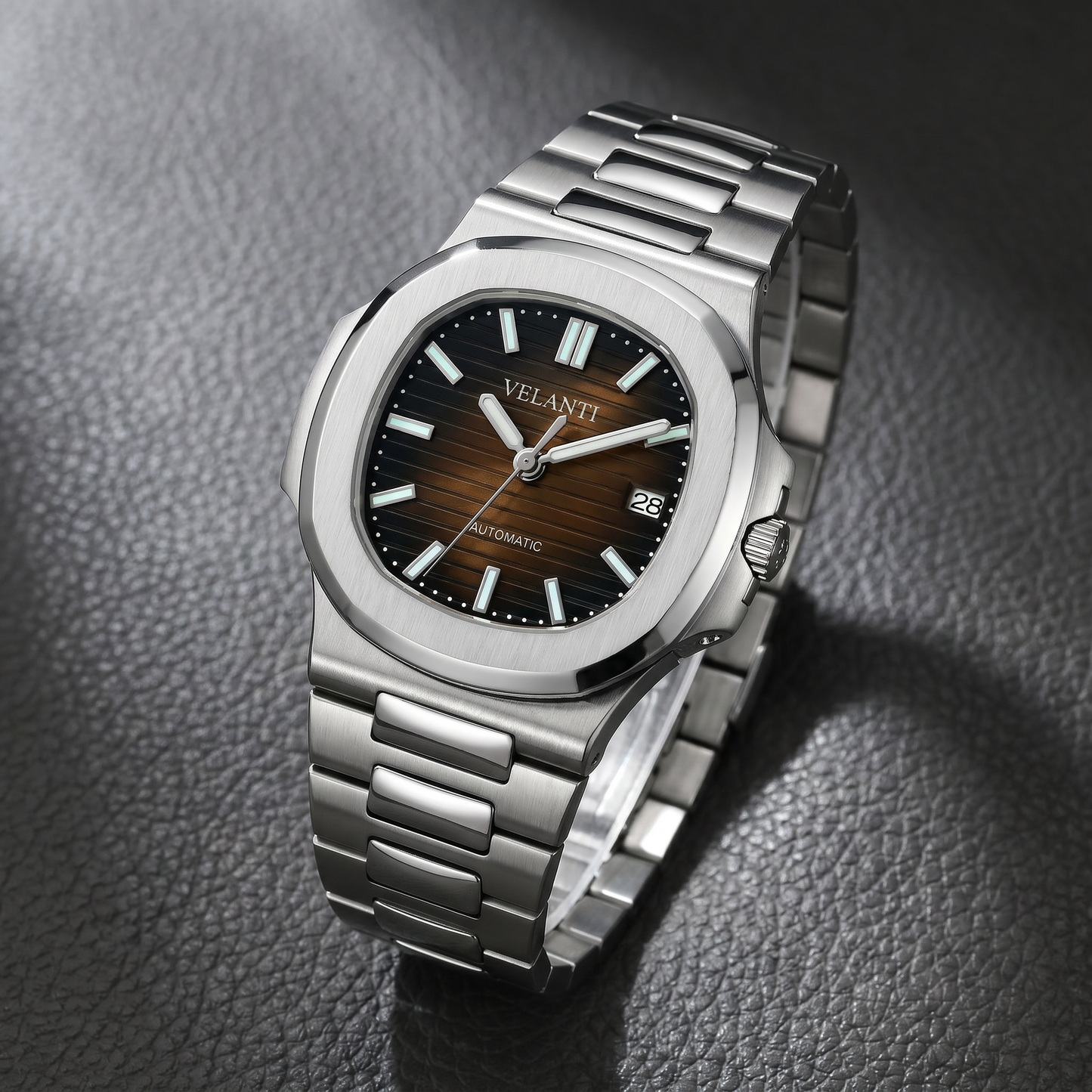Nautilus-style custom automatic watch, Velanti Milano Nautvel Brown, bracelet detail photo