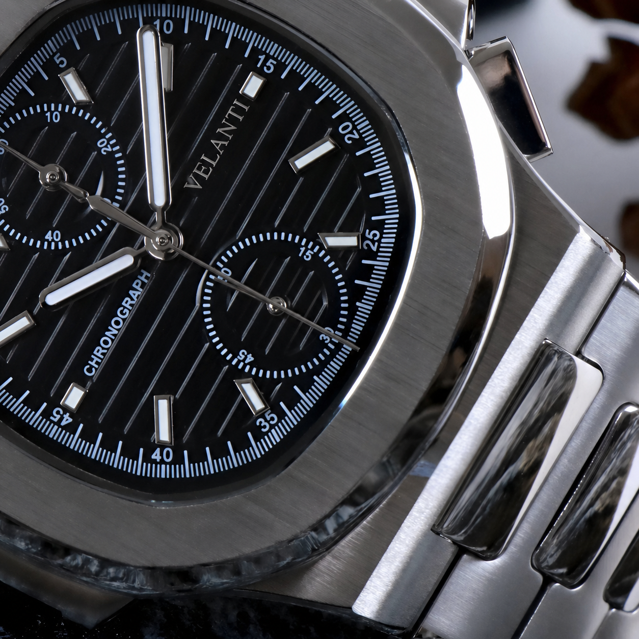 Nautilus-style custom chronograph watch, Velanti Milano Nautvel Chrono Black, product photo 5