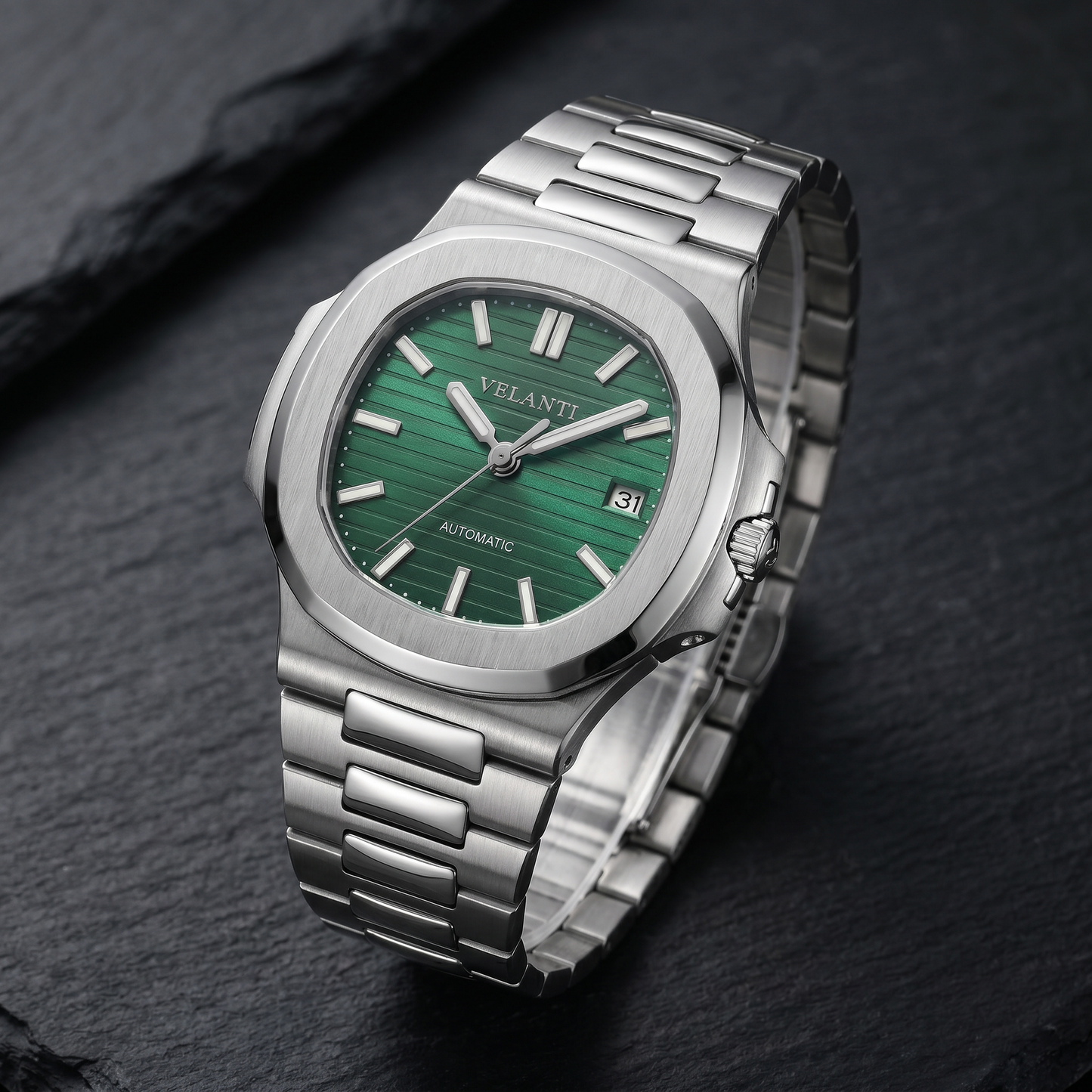 Nautilus-style custom automatic watch, Velanti Milano Nautvel Metallic Green, bracelet detail photo