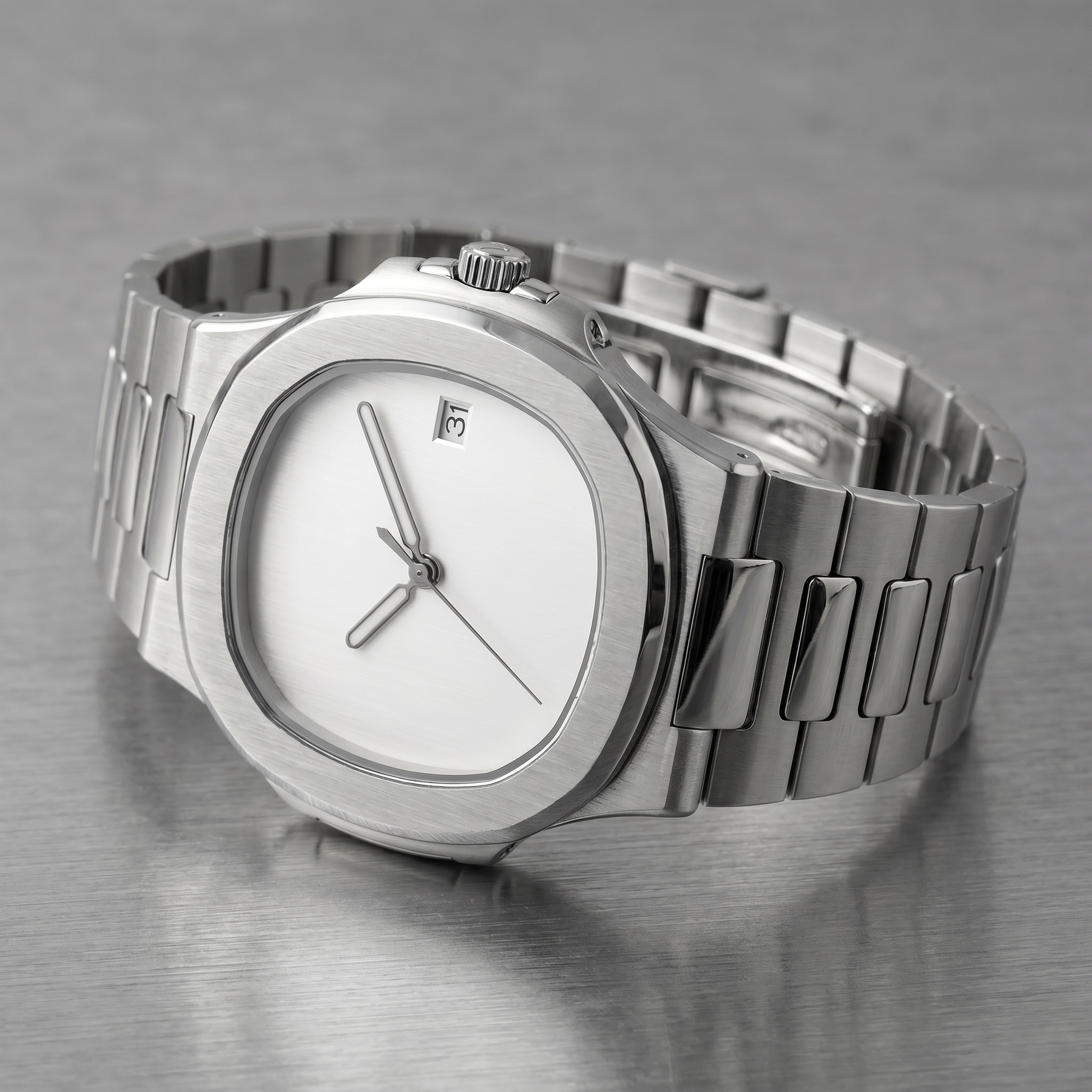 Nautilus-style custom automatic watch, Velanti Milano Nautvel Minimalist Silver, bracelet detail photo