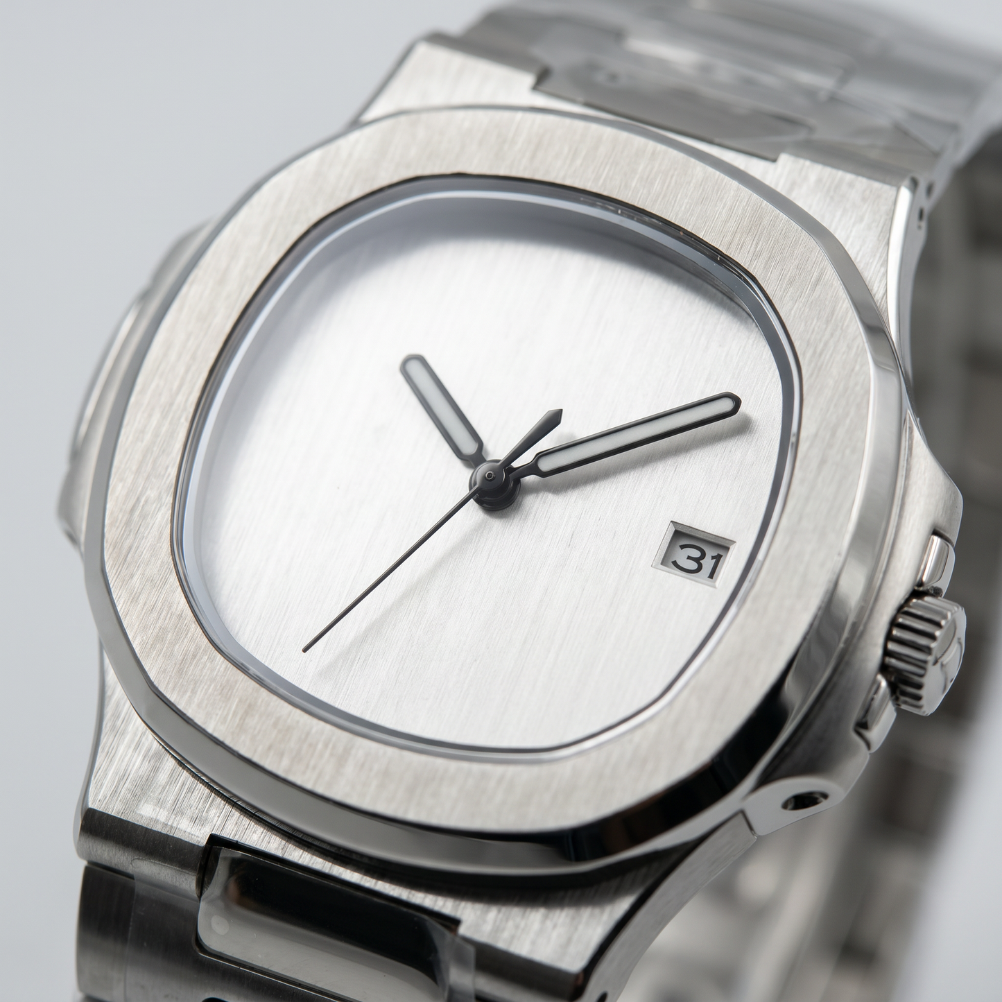 Nautilus-style custom mod watch, Velanti Milano Nautvel Minimalist Silver, product photo 3
