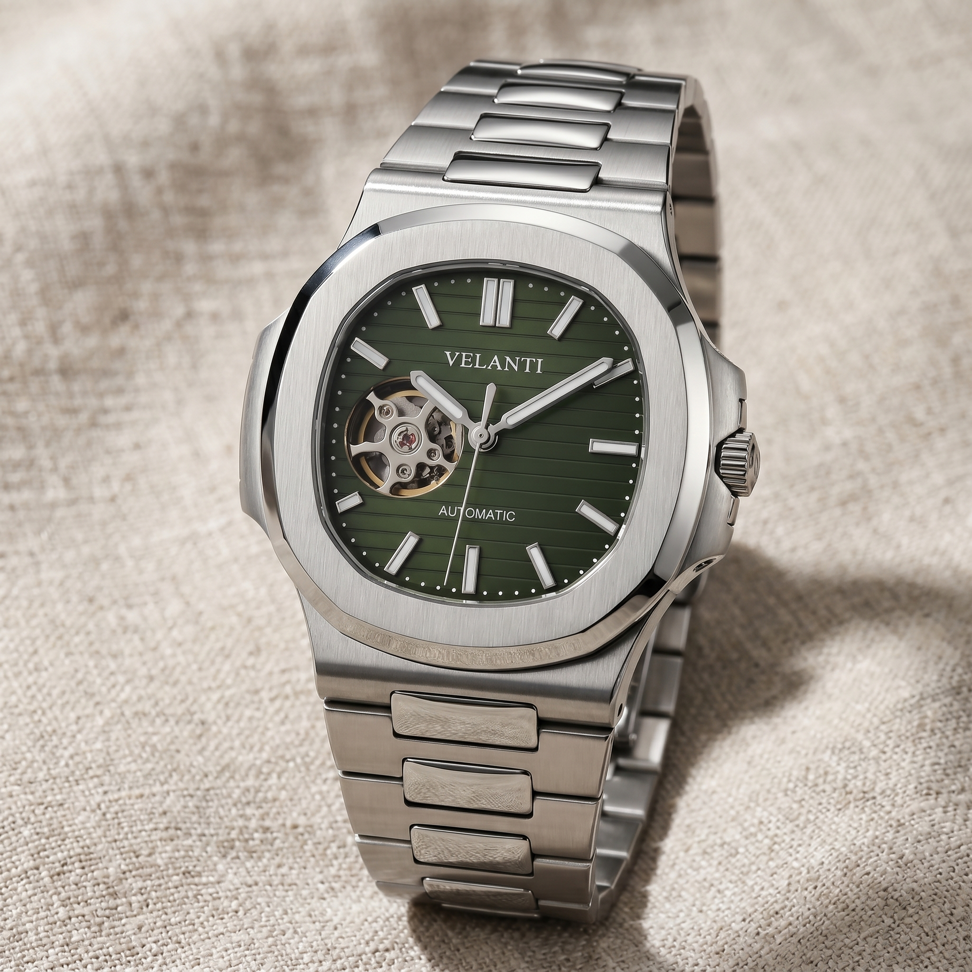 Nautilus-style custom automatic watch, Velanti Milano Nautvel Olive Green Open Movement, bracelet detail photo
