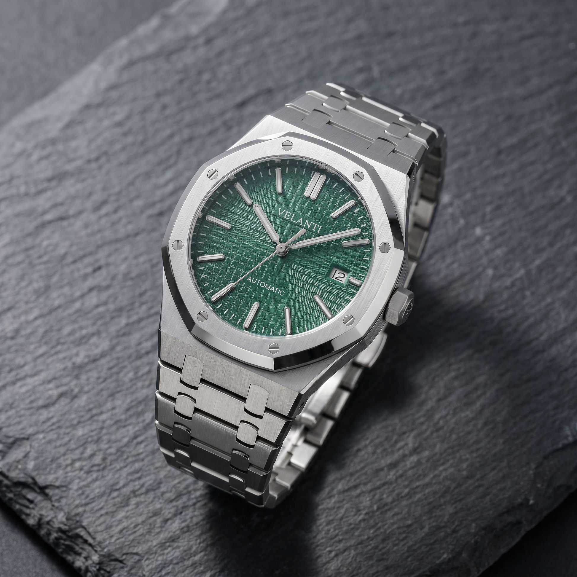 Royal Oak-style custom automatic watch, Velanti Milano Royal Veloak Green, bracelet detail photo