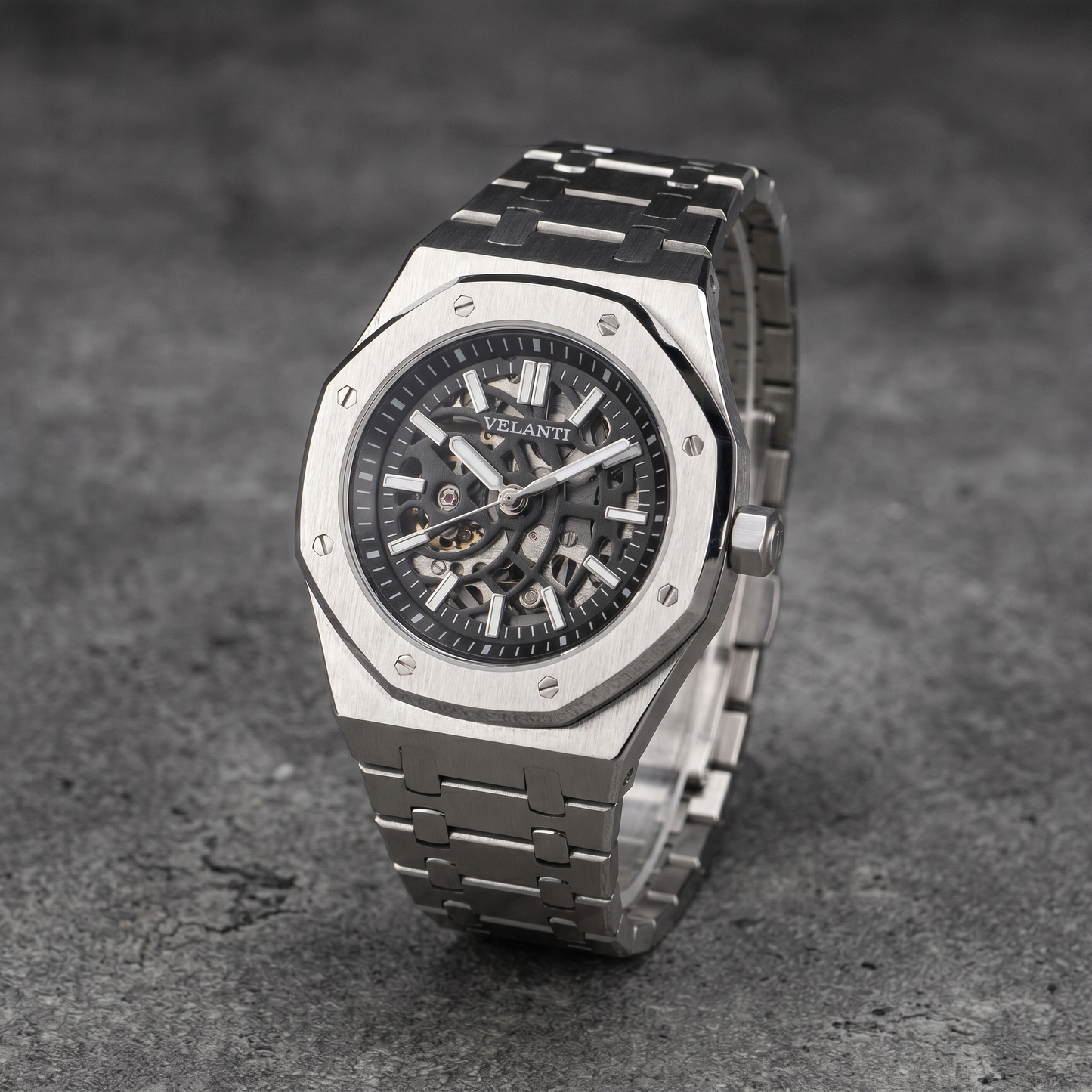 Royal Oak-style custom automatic watch, Velanti Milano Royal Veloak Skeleton, bracelet detail photo