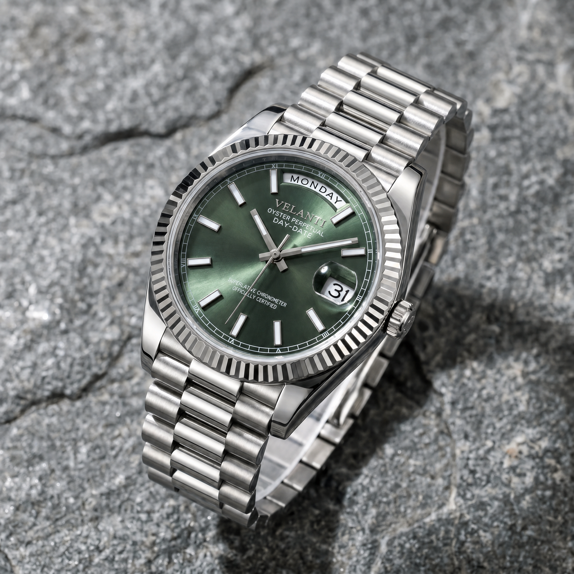 Datejust-style custom automatic watch, Velanti Milano Veljust Daydate Mint Green, bracelet detail photo