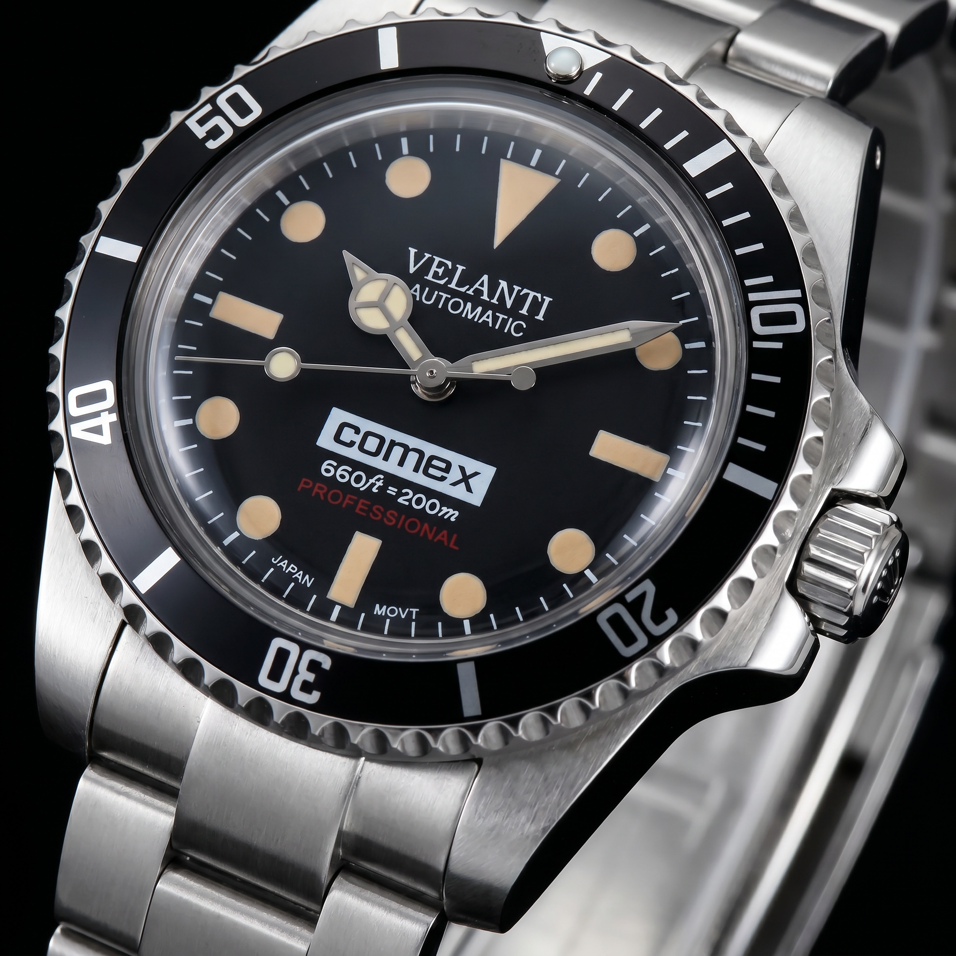Submariner-style custom automatic watch, Velanti Milano Velmariner Vintage, watch detail photo