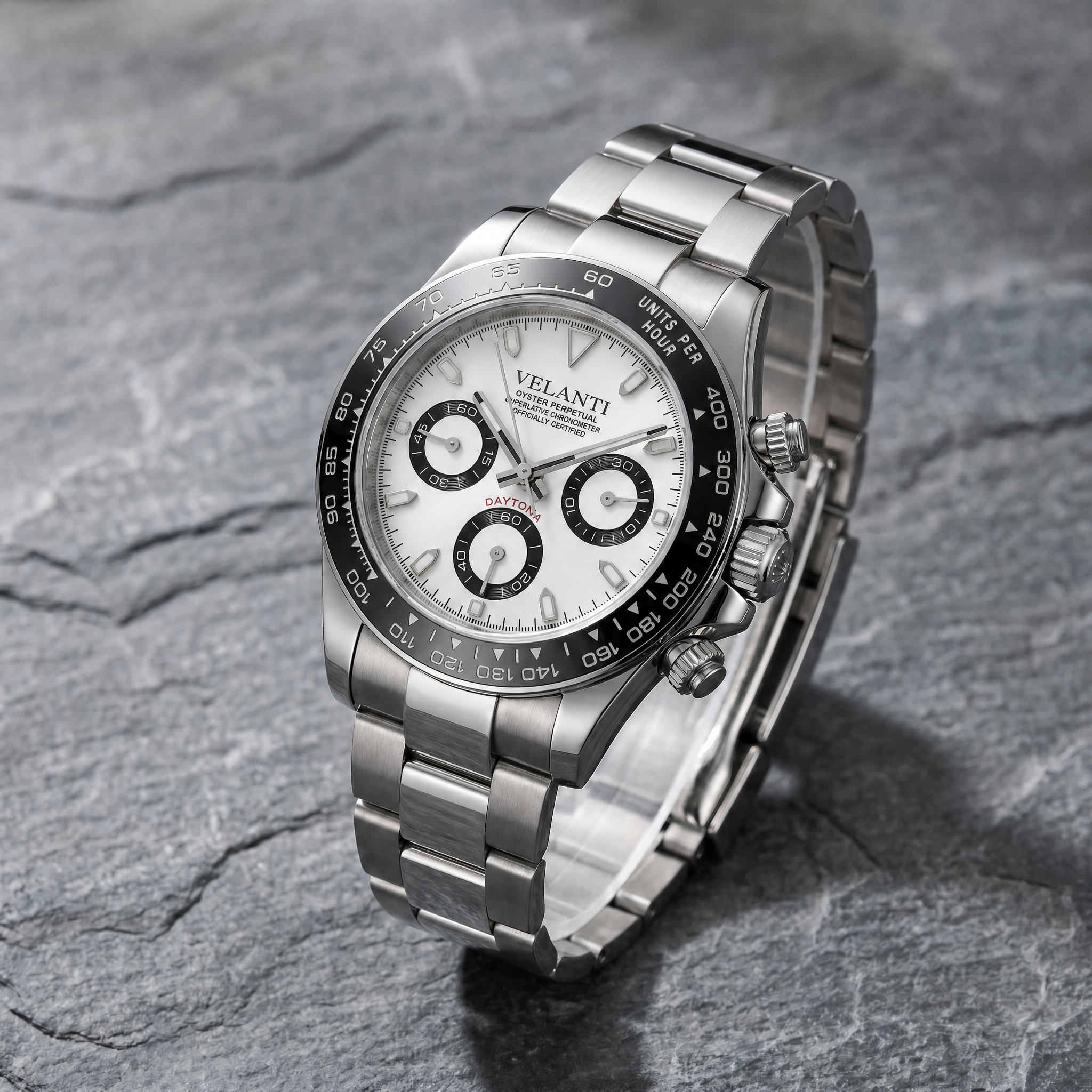 Daytona-style chronograph watch, Velanti Milano Veltona Panda, bracelet detail photo