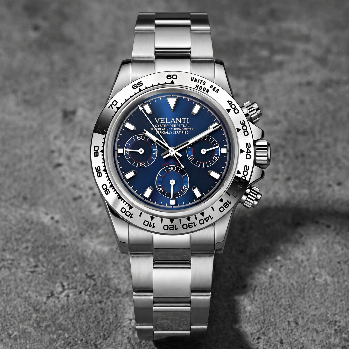 Daytona-style custom chronograph watch, Velanti Milano Veltona Silver Blue, bracelet detail photo